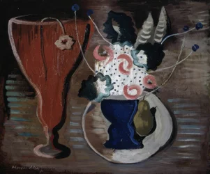 Blumenvase und Glas