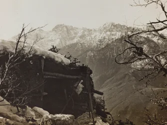 Album "Meine Weltkriegs-Erinnerungen Südwestfront (Kärnten, Italien, Südtirol) 31/03/1915-12/11/1918 - Josef Zohles Wien": Militärunterkunft in Brisia