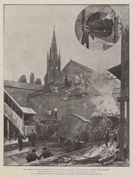 Der schwere Eisenbahnunfall in Glasgow am 30. August, die Szene am Charing Cross Bahnhof