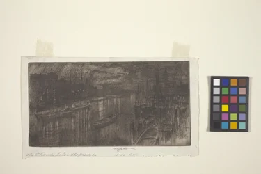 Die Themse unterhalb der Brücke