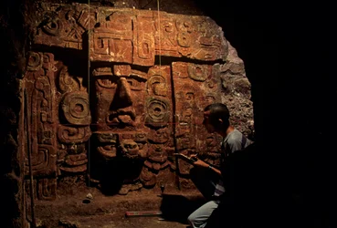 Maya; Copan; Honduras; Archäologie; Klassische Periode; Grab, Robert Sharer, Ausgrabung