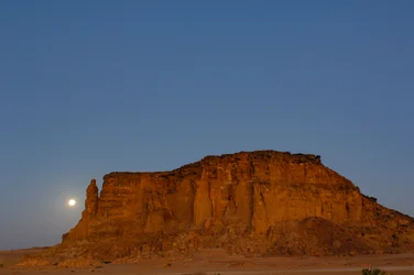 Monduntergang und Sonnenaufgang, Tempel von Taharka, Ram-Tor, Gebel Barkal, Tempelkomplex, Pharao...