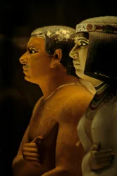 Bemalte Kalkstein-Statuen von Rahotep und Nofret
