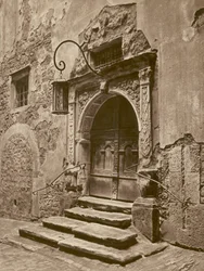 Rothenburg o.d.T., Portal des alten Rathauses (s/w Foto)