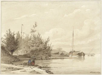 Landschaft mit vertäuten Booten an einem Flussufer