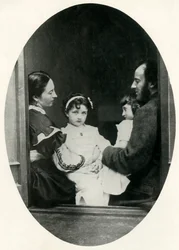 Effie Gray, John Everett Millais und ihre Töchter Effie und Mary, 21. Juli 1865, 1948