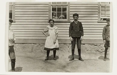 Edward St. Germain und seine Schwester Delia, Phoenix, Rhode Island, April 1909