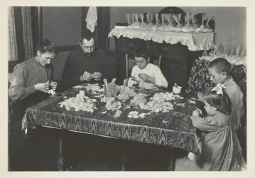 Familie macht Blumen