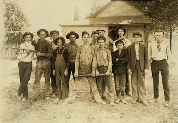 Das Ballteam, hauptsächlich aus Glasarbeitern bestehend. Indiana