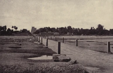 Madura: Der Vygay Fluss mit Damm nach Madura