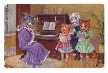 Edwardianische Postkarte mit vier Katzen in menschlicher Kleidung, die sich um ein Klavier versammelt haben und gemeinsam singen, um 1910