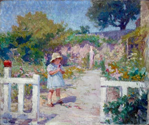 Kleines Mädchen im Garten