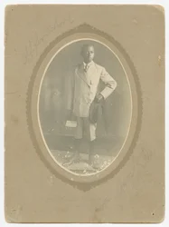 Fotografie von Amos Harper auf dem Weg zur Schule