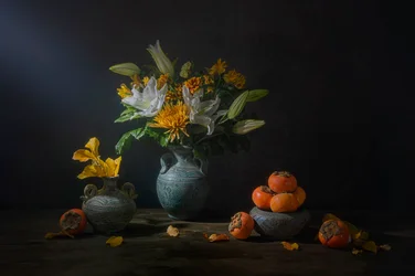 Herbstblüten und Früchte