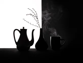 Schwarz-weißes Kaffee-Stillleben