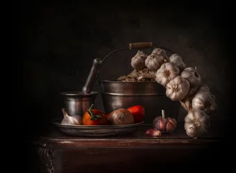Klassisches Knoblauch-Stillleben