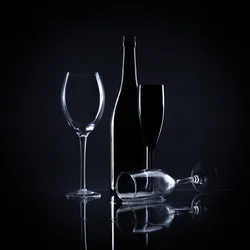 Elegantes Wein-Stillleben