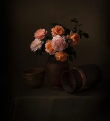 Stimmungsvolle Rosen-Stillleben
