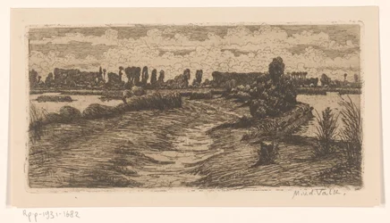 Pfad durch Landschaft mit Pfützen