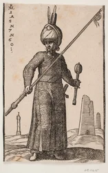 Stehender Soldat, von vorne gesehen; in seiner rechten Hand eine Lanze mit einer Fahne an der Spitze; in seiner linken Hand eine Keule; auf seinem Kopf ein Turban mit zwei Federn; in der Landschaft ein "Leuchtturm" und ein paar obeliskartige Gebäude
