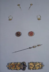 Merowingische Kunst: Set der Königin der Franken Arnegonde oder Aregonde, circa 570