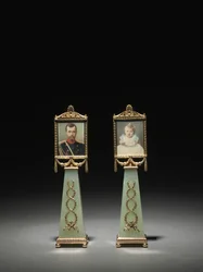 Gerahmte Miniaturen: Porträt von Zar Nikolaus II. und Porträt von Großfürstin Olga, Firma Peter Carl Fabergé