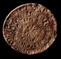 Der Diskos von Phaistos (minoische Kunst - 1700 - 1600 v. Chr.) bedeckt mit Hieroglyphen
