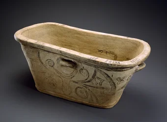 Larnax (Badewanne und Sarg) oder "Aschenkiste"