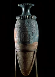 Minoische Kunst: Rhyton (Zeremonialgefäß) aus grünem Stein. Aus Zakros, Kreta