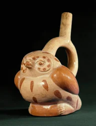 Präkolumbische Kunst, Mochica-Kultur: Terrakottagefäß in Form einer Eule - 100 v. Chr.-800 n. Chr. - Lima, Nationalmuseum für Anthropologie und Archäologie, Peru