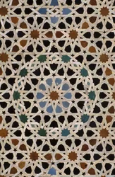 Bou Inania Madrasa, Zellij-Fliesenarbeit