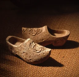 Niederländische Holzschuhe alias Clogs alias Klomp