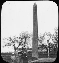 Obelisk, Heliopolis, Ägypten, um 1890