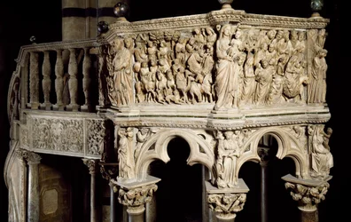 Blick auf die Kanzel