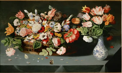 Stillleben mit Blumen und Schmetterlingen