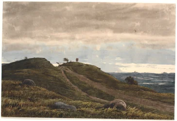 Landschaft mit einem sandigen Weg, der über einen Heidehügel führt. Rechts Aussicht über weites Land mit Torfmooren. Aus der Gegend von Raageleje?