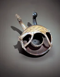 Doppelschlangen-Schale