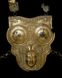 Phönizische Zivilisation: goldene Bronzeschiff von Ksour-es-Saf. 3.-2. Jahrhundert v. Chr. Tunis, Bardo-Museum.