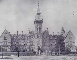 Kanada: Knox College, Toronto (s/w Foto)
