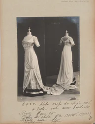 Albumseite: House of Worth, Abendkleid