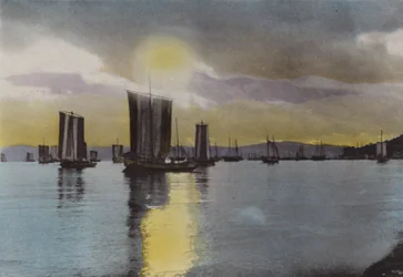 Japan, ca. 1912: Sonnenuntergang, Akashi-Küste