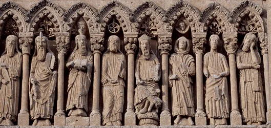 Spanien, Kastilien und León, Kathedrale Santa Maria, Fries mit alttestamentlichen Figuren