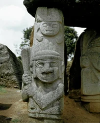 Megalithische Skulptur eines Kriegers
