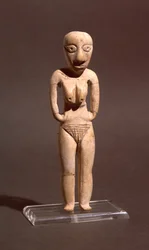 Figur einer nackten Frau, aus der Badari- oder frühen Jungsteinzeit, ca. 4000 v. Chr.