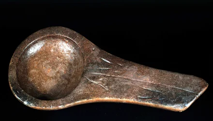 Lampe des Magdalénien aus Lascaux - Musée des Antiquités de Saint-Germain-en-Laye