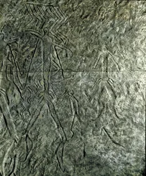 Prähistorie, Felskunst: Petroglyphen (Graffiti auf Stein) von menschlichen Figuren. Neolithikum, Steinzeit. (Aserbaidschan) Bronzezeit. Baku, Aserbaidschanisches Staatliches Religionsgeschichtliches Museum