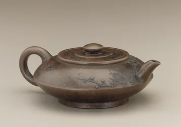 Teekanne mit falscher Marke von Gong Chun, Yixing, Provinz Jiangsu