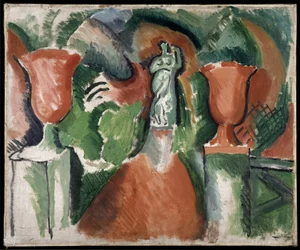Statue mit zwei roten Vasen