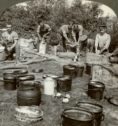 Armeeköche bereiten eine Mahlzeit vor, Erster Weltkrieg, 1914-1918