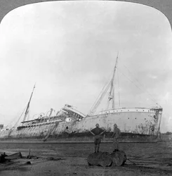 Deutscher Kreuzer vor Dar es Salaam, Tansania, im Ersten Weltkrieg versenkt, 1914-1918